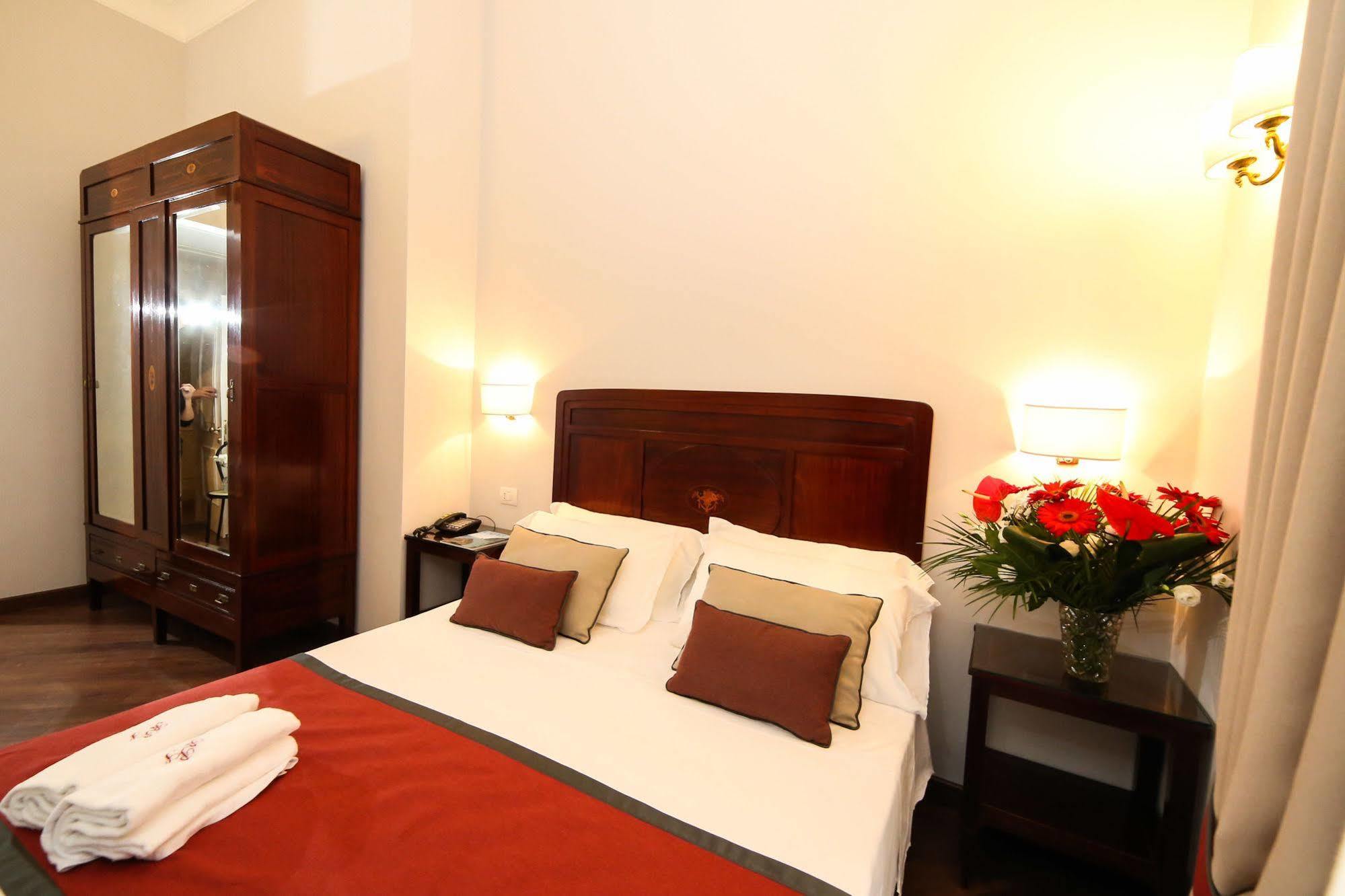 Hotel Palazzo Riario Sforza Neapol Zewnętrze zdjęcie